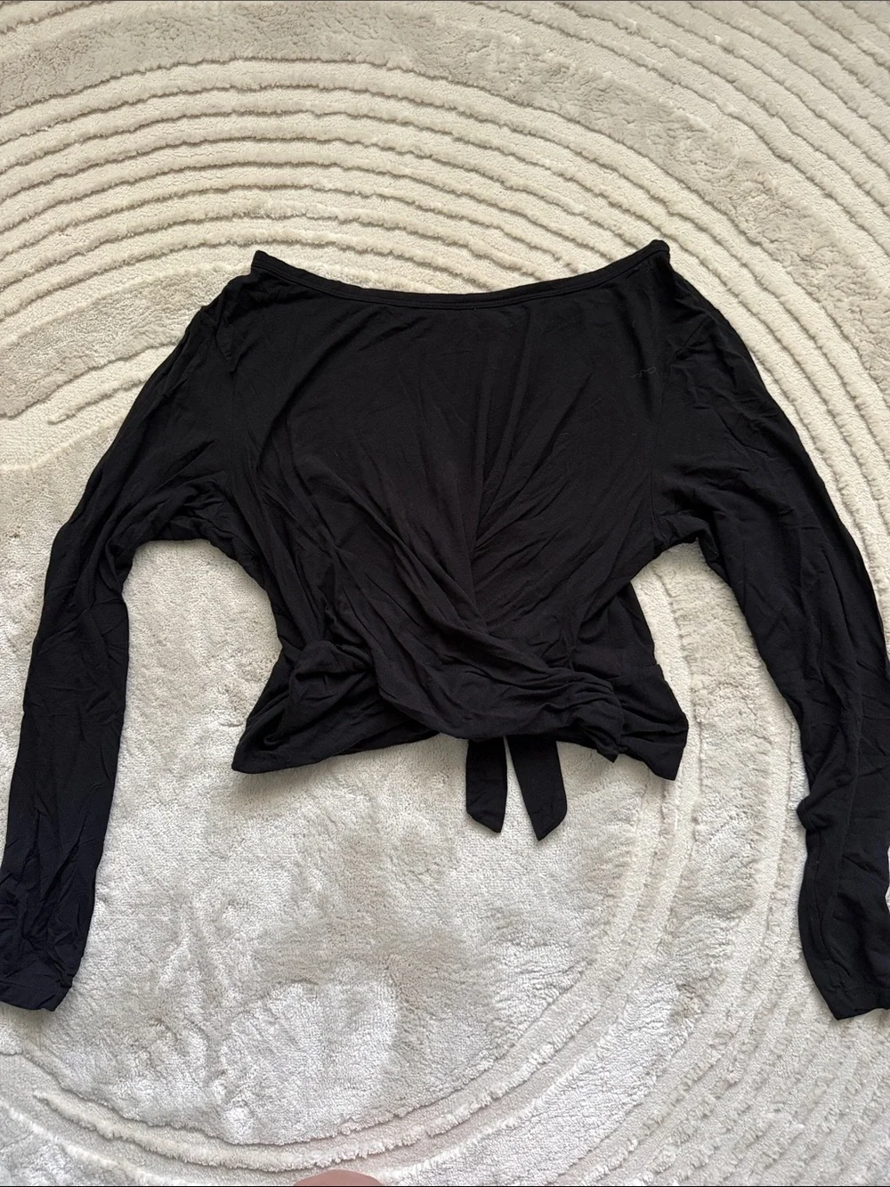Victoria's Secret Black Long-Sleeve Tie-Front Cropped Top